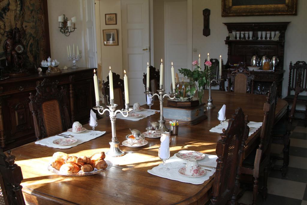 Chateau Du Breuil Bed & Breakfast Gevrolles Екстериор снимка
