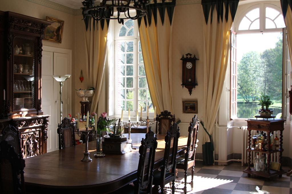 Chateau Du Breuil Bed & Breakfast Gevrolles Екстериор снимка